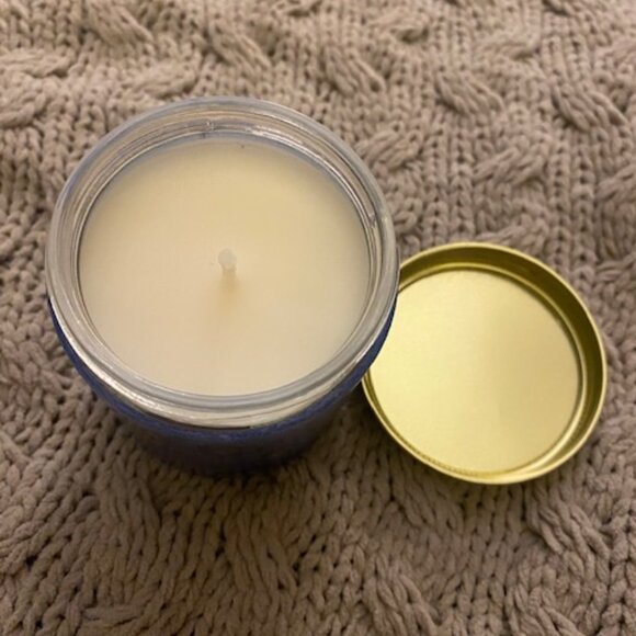 Bath & Body Works NEW Midnight Snow 25-45 hours Single Wick Candle 7 oz Holiday - Picture 2 of 3